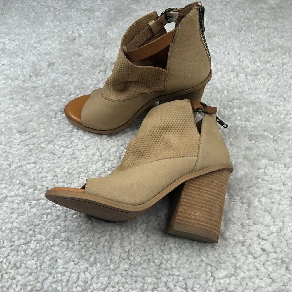 Diba True Hot Dice Tan Peep Toe Ankle Bootie Heel NEW